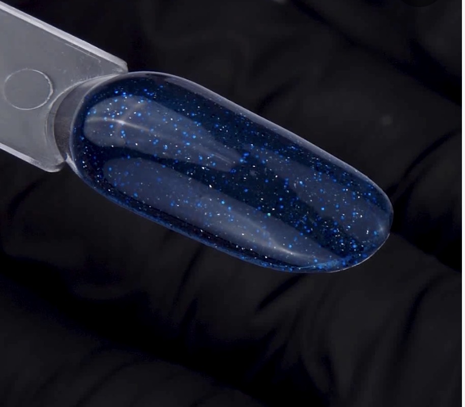 Smalto semipermanente Estrosa · 7 ml — Smalto semipermanente Estrosa · 7 ml — Colore / tonalità: Night blue glitter flash 7990 · 7 ml