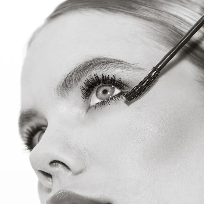 FEMULINE MASCARA - MESAUDA — FEMULINE MASCARA - MESAUDA — Femuline Mascara Extra Black Volumizzante e Incurvante — 9 ml