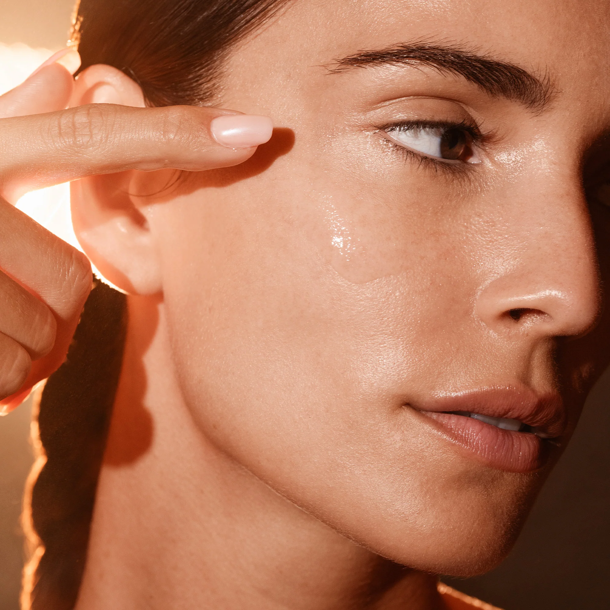 ESSENZA LUMISHEEN ALLA VITAMINA C - MESAUDA SKIN — ESSENZA LUMISHEEN ALLA VITAMINA C - MESAUDA SKIN · 100 ml